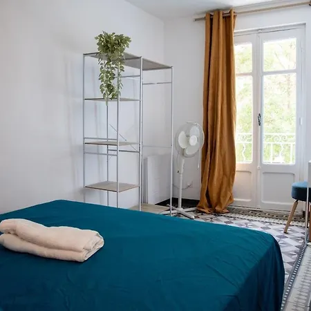 Cosy Flat With Balcony Lodève