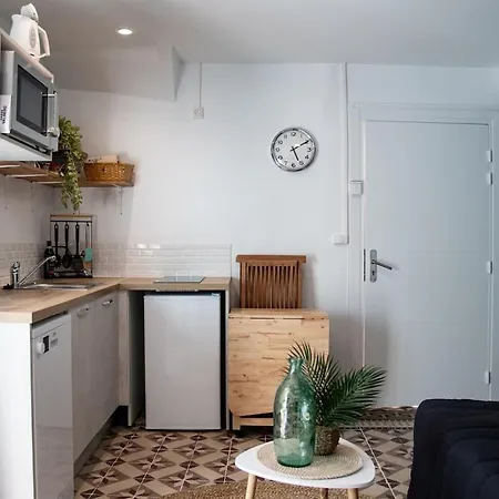 Cosy Flat With Balcony 公寓