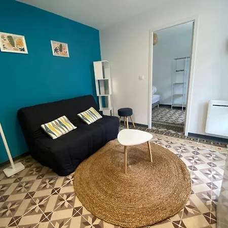 公寓 Cosy Flat With Balcony *